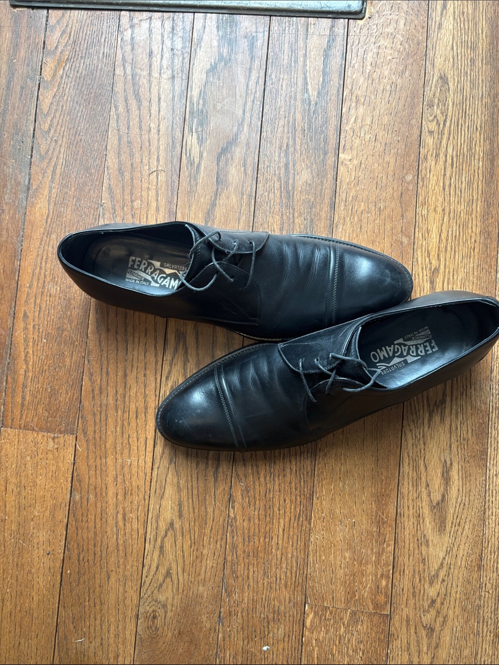 Salvatore Ferragamo Black Leather Cap-Toe Derby Shoes